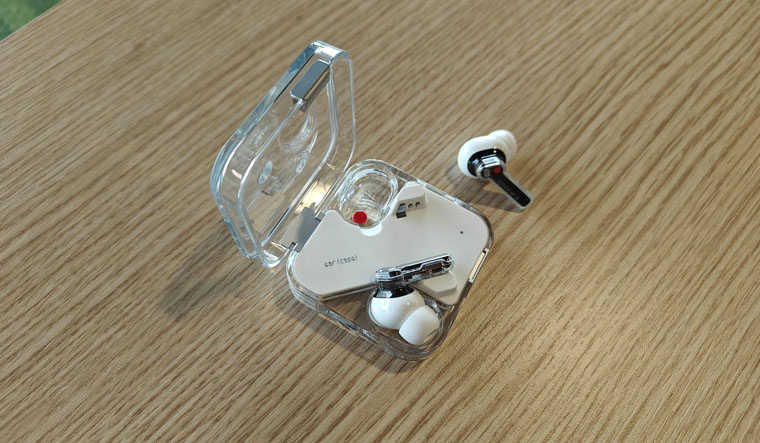 Étui De Protection Transparent Avec Verrou Pour Nothing Ear 2 - TPU Renforcé, Dragonne Et Porte-clés Inclus - Compatible Nothing Ear 2